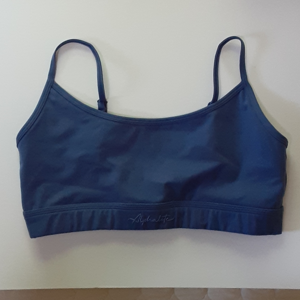 Alphalete surface limitless sports bra large